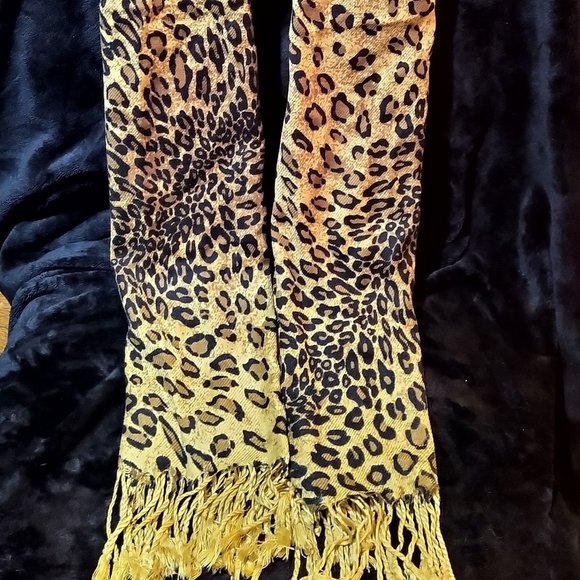 Pashmina Wrap - Animal Print Leopard - Picture 5 of 9